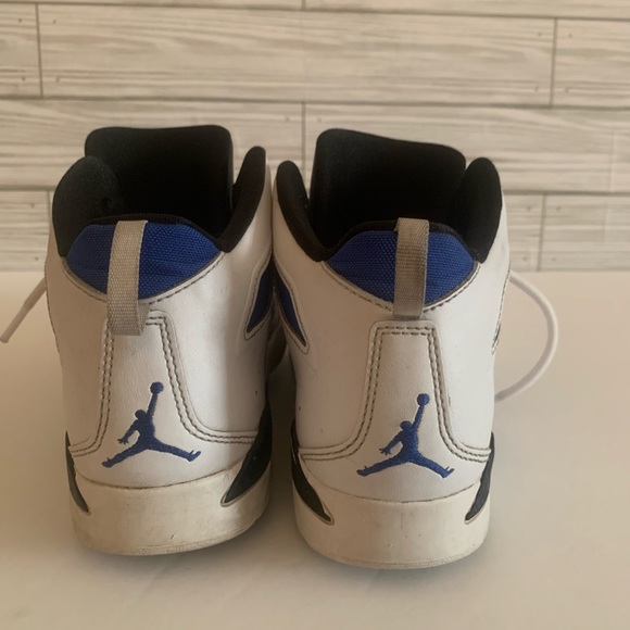 Boys size 3 Air Jordans - Picture 4 of 5